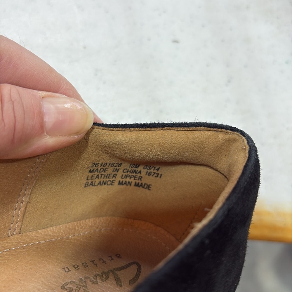 Clark’s black suede heels - Picture 5 of 6